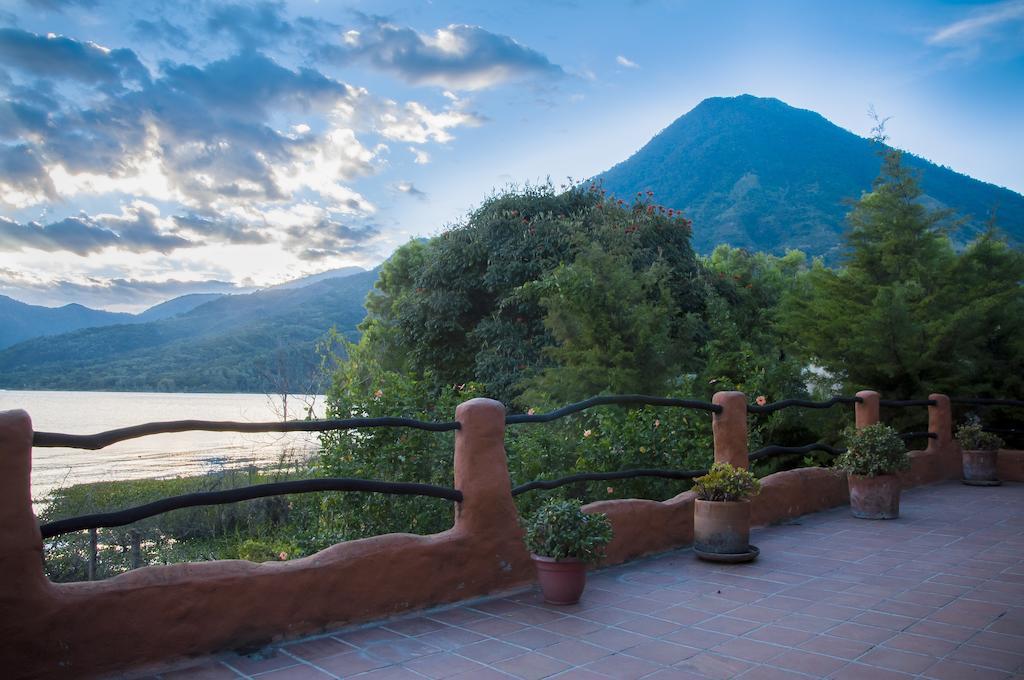 Hotel Y Restaurante Bambu Santiago Atitlán Esterno foto