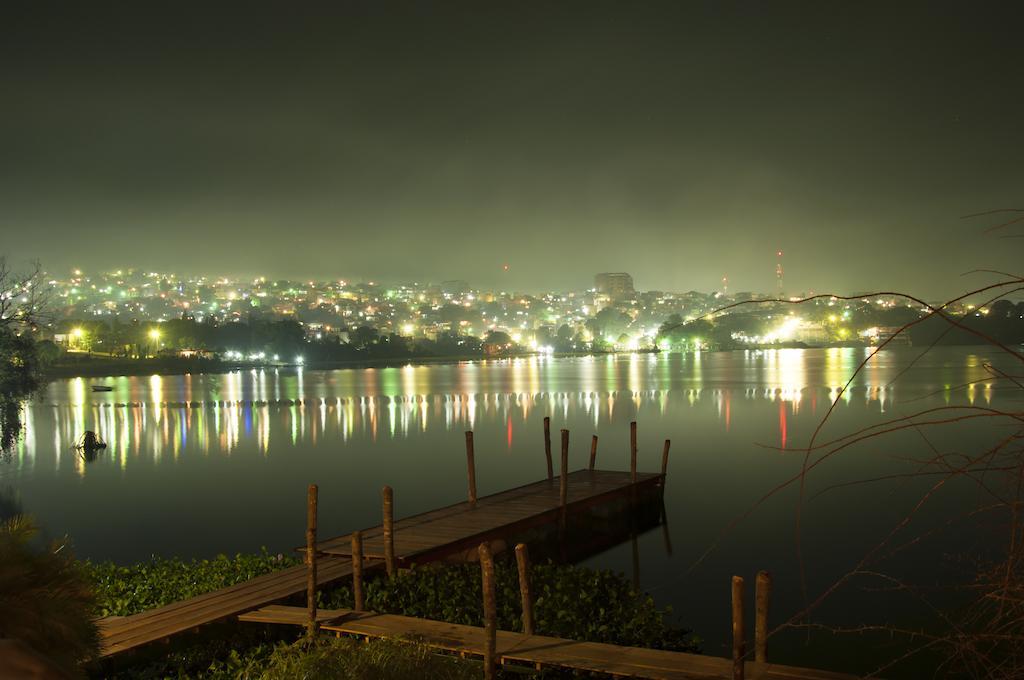 Hotel Y Restaurante Bambu Santiago Atitlán Esterno foto