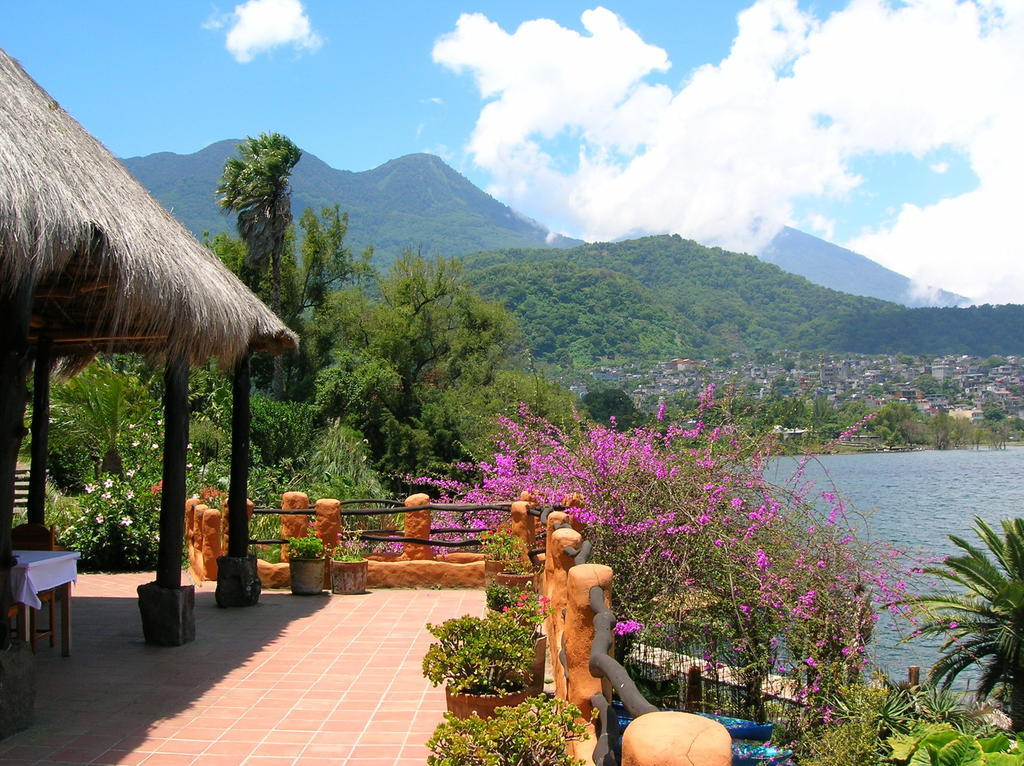 Hotel Y Restaurante Bambu Santiago Atitlán Esterno foto